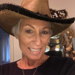 Meet your Posher, Debra